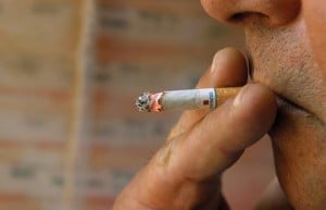 La cigarette peut-elle entraîner des problèmes d’audition ?